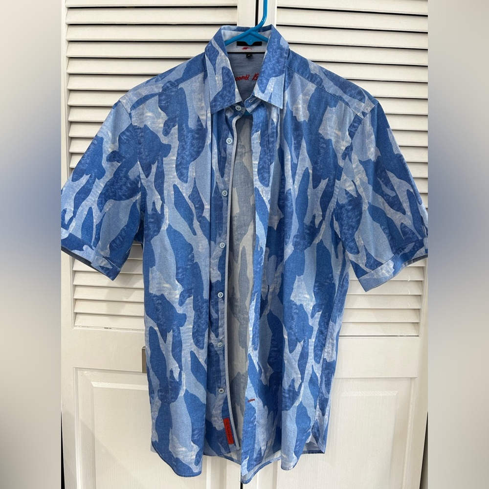 Luciano Visconti short sleeve shirt men’s small. Worn once. Received as a gift.